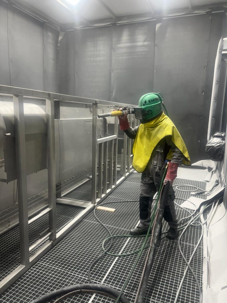 Chorreado con microesfera de vidrio