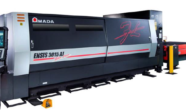Láser de fibra Amada ENSIS 3015 AJ de Eminox Tech